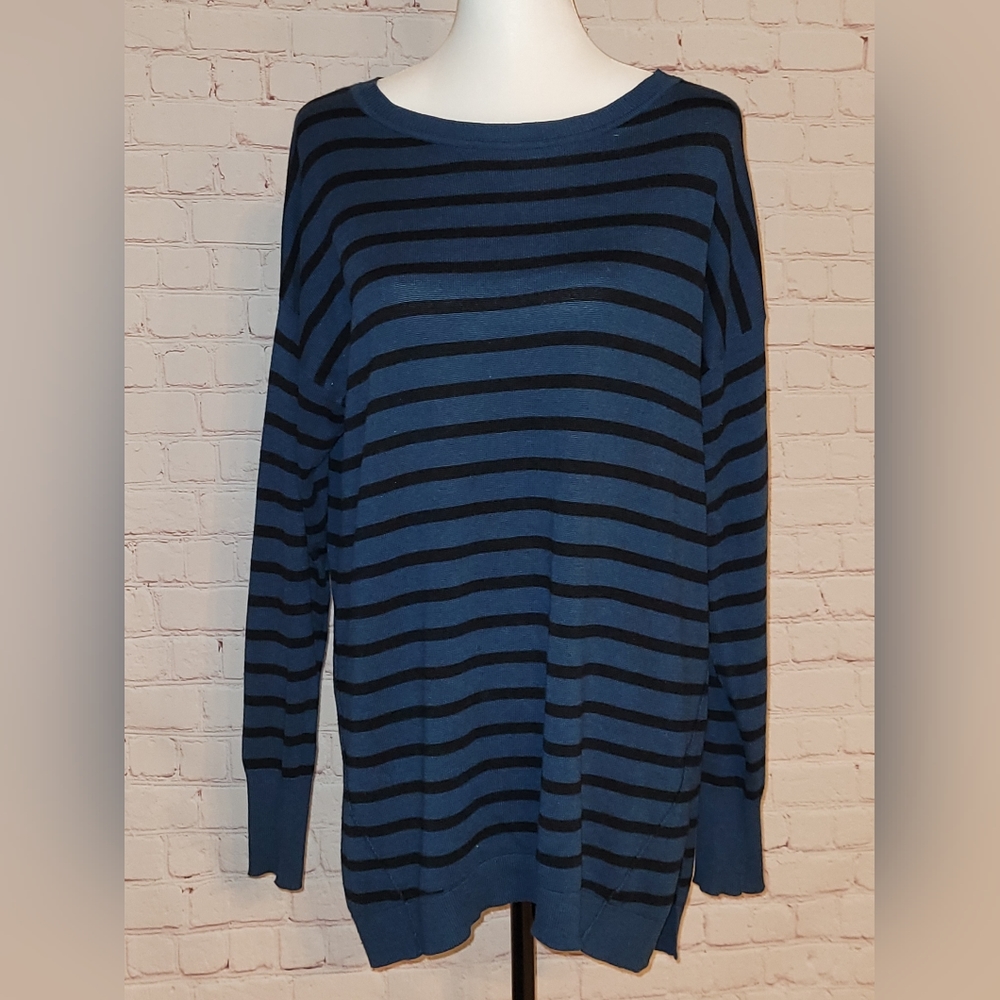 Caslon Oversize Blue & Black Striped Sweater Zipper Back Size M